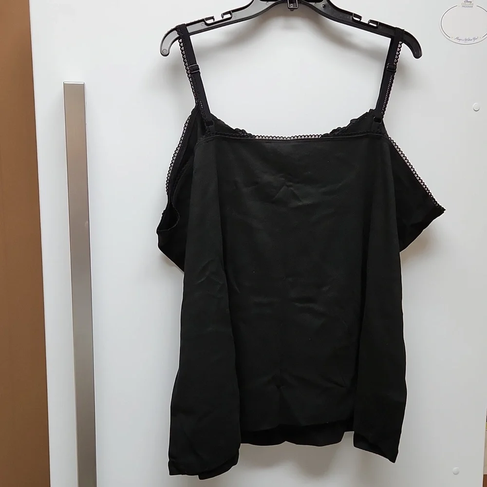 Soft by Avenue Black Floral Bead Tank Top - Size 30 / 32 - Picture 5 of 6